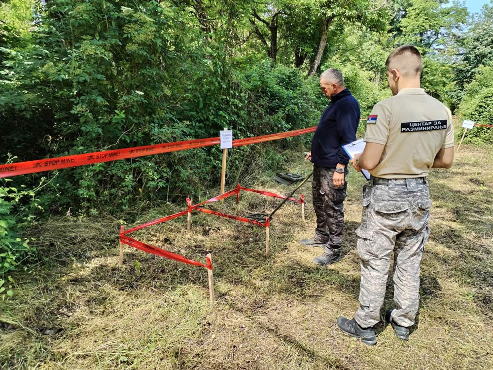 COMMENCEMENT OF WORK ON DEMINING PROJECT OF PILLARS AT THE LOCATION OF THE FORMER MILITARY COMPLEX 'BEKETOVO' IN THE MUNICIPALITY OF IRIG