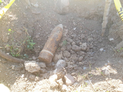   Maximum safety measures for residents of Stevan Sinđelić settlement due to immediate vicinity of cluster munitions and other UXO clearance site  