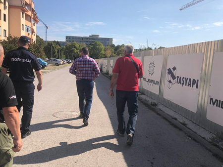  Maksimalne mere bezbednosti za stanovnike naselja Stevan Sinđelić zbog neposredne blizine lokacije na kojoj se izvode radovi čišćenja kasetne municije i drugih NUS 
