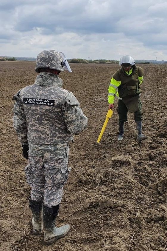   Контрола квалитета на делу пројекта за чишћење ЕОР са површина у зони моста код Сремске Раче и дуж планиране трасе аутопута Београд – Сарајево  